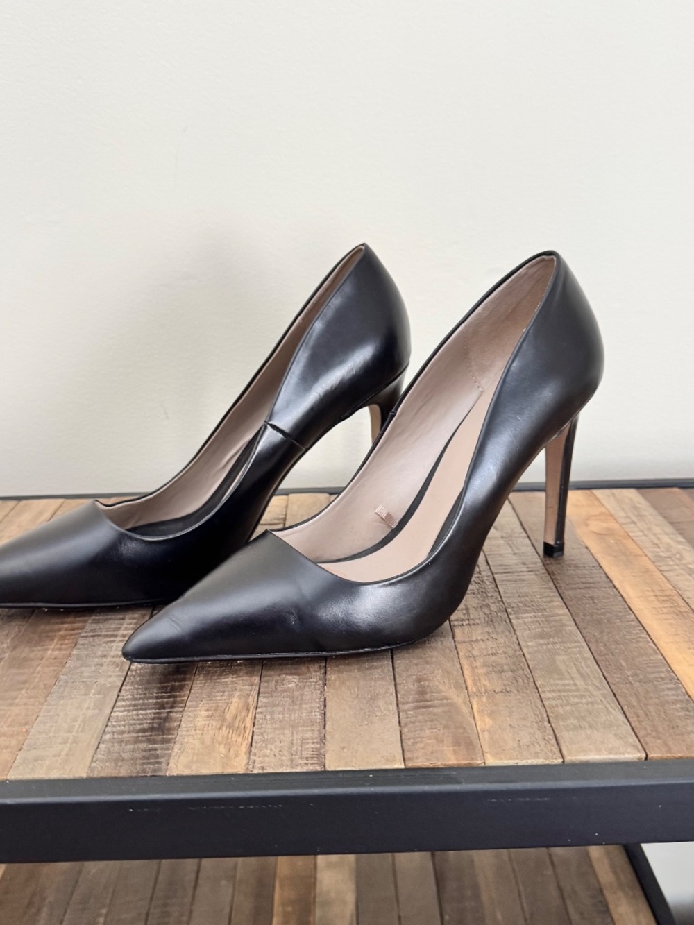 ZARA Basic Collection Black Pointed Toe Pumps | Size 39 | Classic Heels